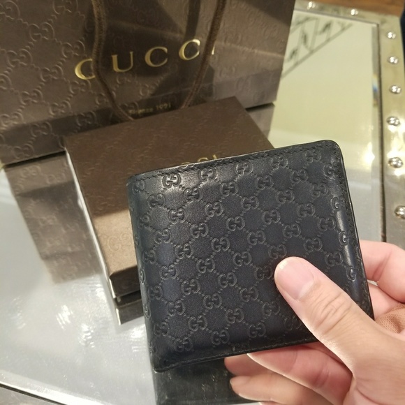 gucci navy wallet